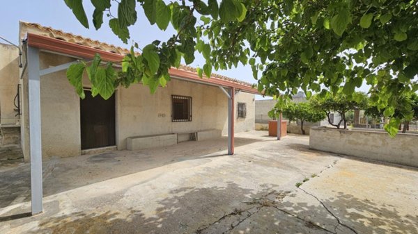 casa indipendente in vendita ad Ispica