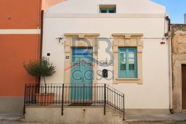 casa indipendente in vendita ad Ispica