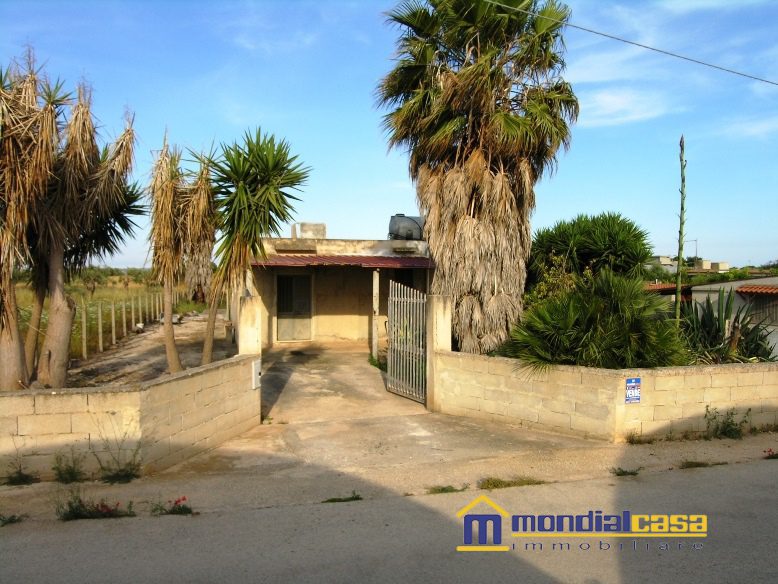 casa indipendente in vendita ad Ispica in zona Marina Marza