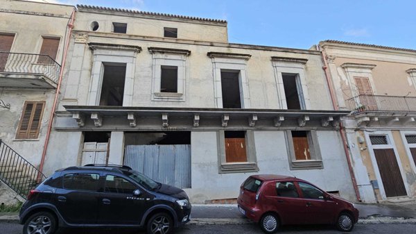 casa indipendente in vendita ad Ispica