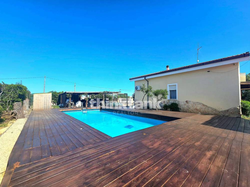 casa indipendente in vendita ad Ispica in zona Santa Maria del Focallo