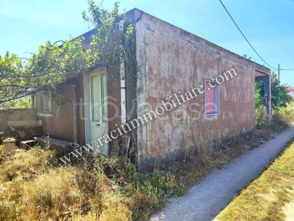 casa indipendente in vendita ad Ispica in zona Santa Maria del Focallo