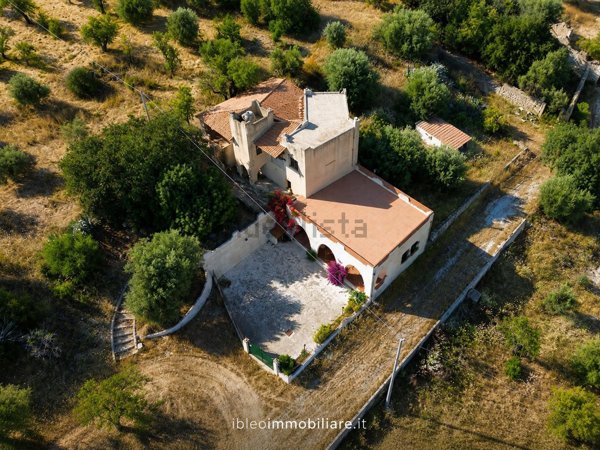 casa indipendente in vendita ad Ispica