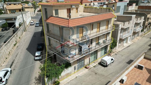 casa indipendente in vendita ad Ispica
