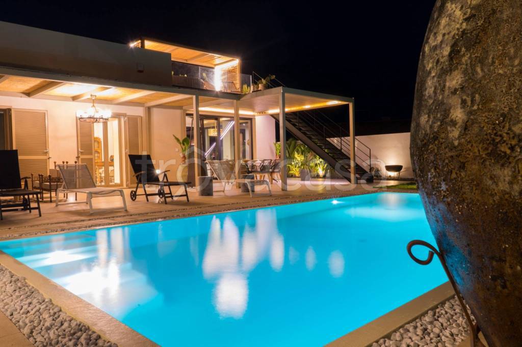 casa indipendente in vendita ad Ispica in zona Santa Maria del Focallo