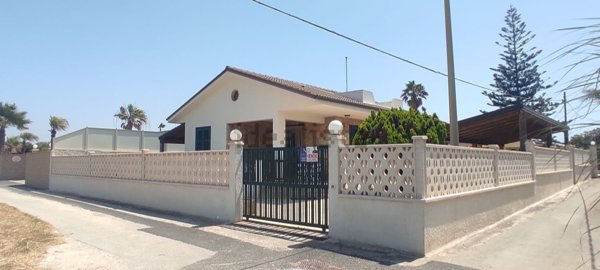 casa indipendente in vendita ad Ispica