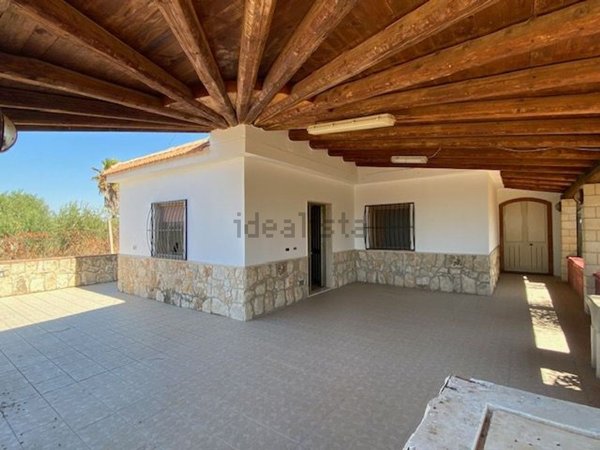 casa indipendente in vendita ad Ispica in zona Marina Marza