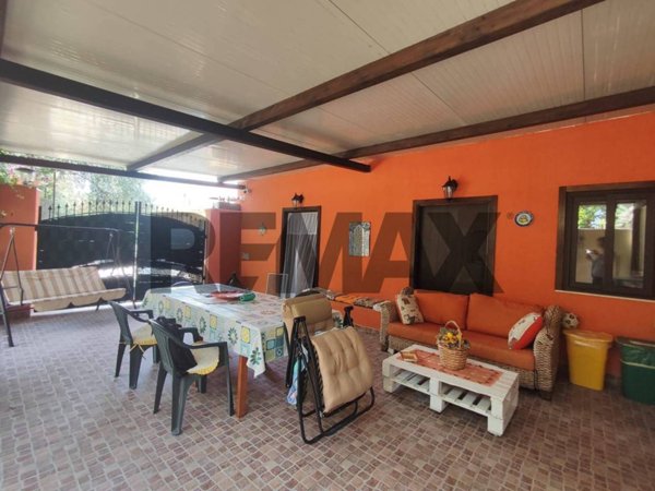 casa indipendente in vendita ad Ispica in zona Santa Maria del Focallo
