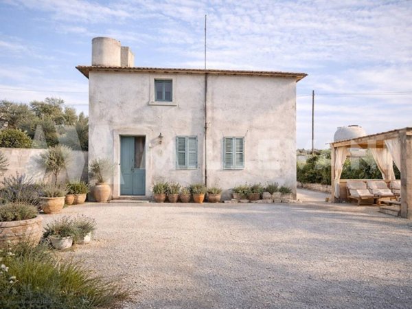 casa indipendente in vendita ad Ispica in zona Santa Maria del Focallo