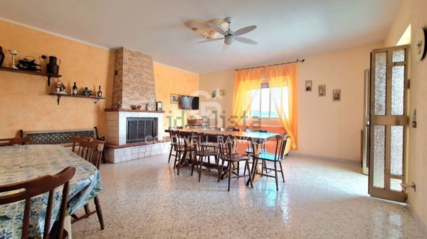 casa indipendente in vendita ad Ispica