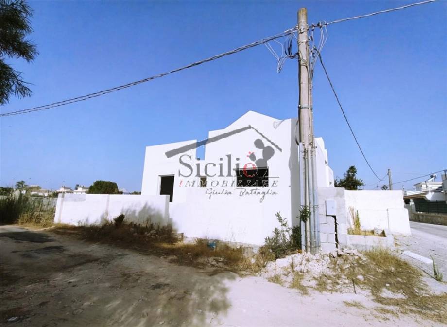 casa indipendente in vendita ad Ispica in zona Santa Maria del Focallo