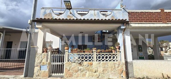 casa indipendente in vendita ad Ispica in zona Santa Maria del Focallo
