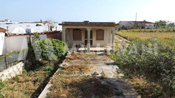 casa indipendente in vendita ad Ispica in zona Santa Maria del Focallo