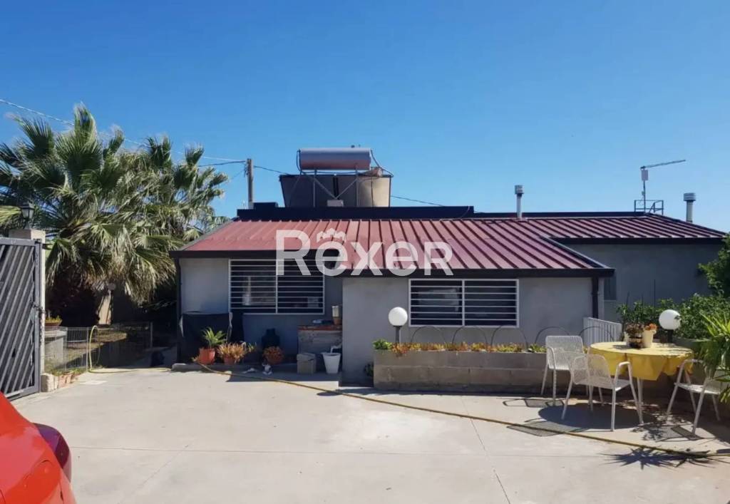 casa indipendente in vendita ad Ispica in zona Santa Maria del Focallo