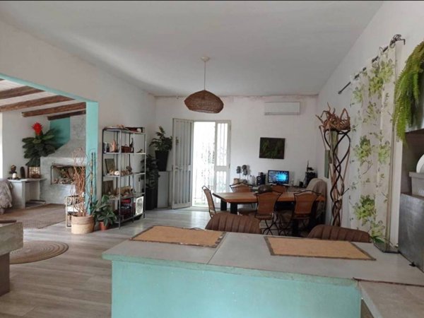 casa indipendente in vendita ad Ispica in zona Santa Maria del Focallo