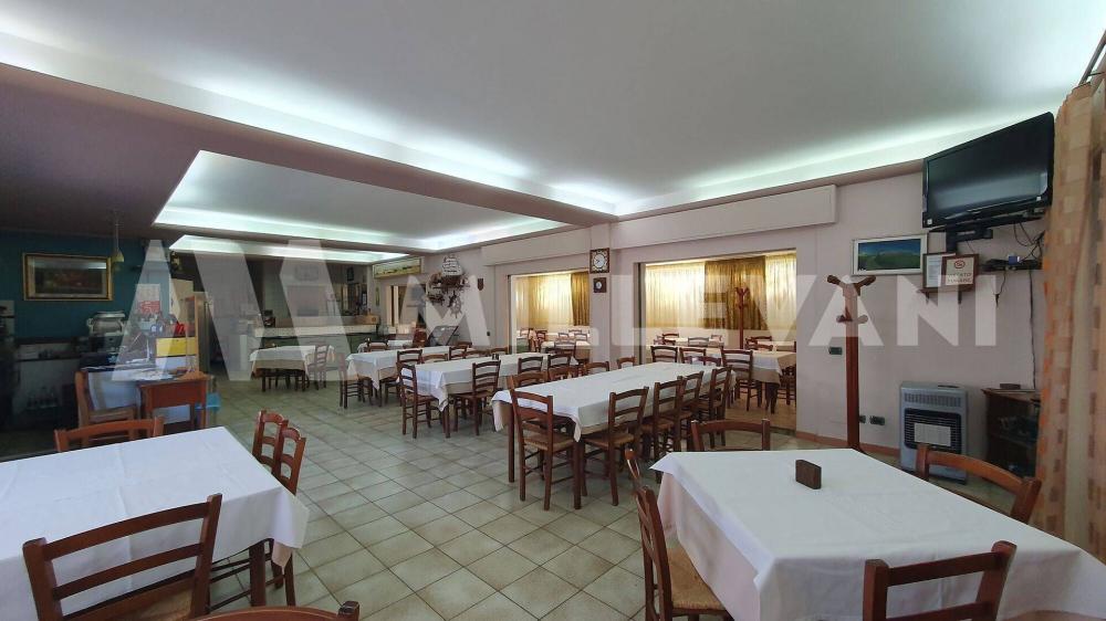 locale commerciale in vendita ad Ispica