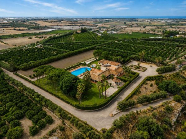 casa indipendente in vendita ad Ispica