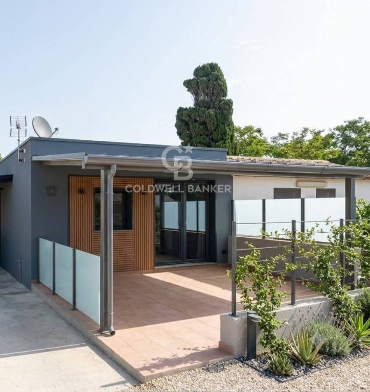 casa indipendente in vendita ad Ispica in zona Santa Maria del Focallo