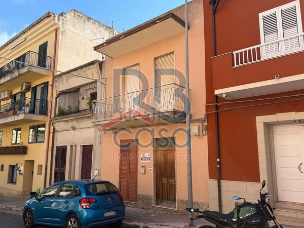 casa indipendente in vendita ad Ispica