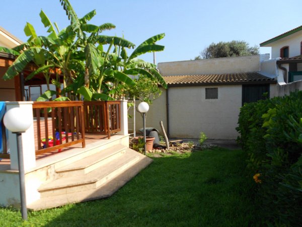 casa indipendente in vendita ad Ispica in zona Santa Maria del Focallo
