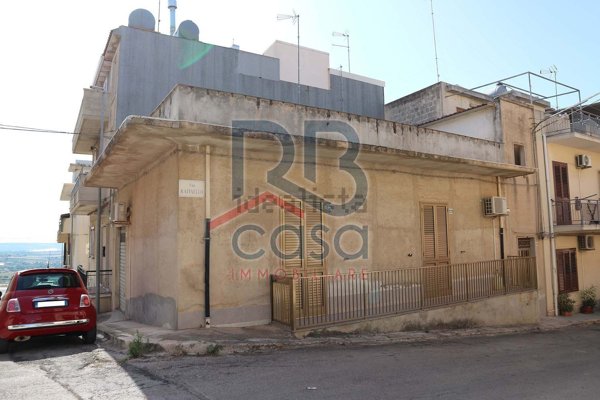 casa indipendente in vendita ad Ispica