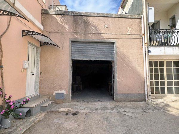 box auto in vendita ad Ispica