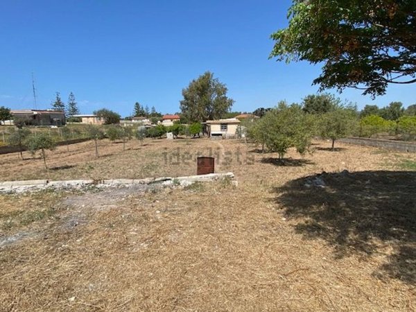 terreno in vendita ad Ispica in zona Marina Marza