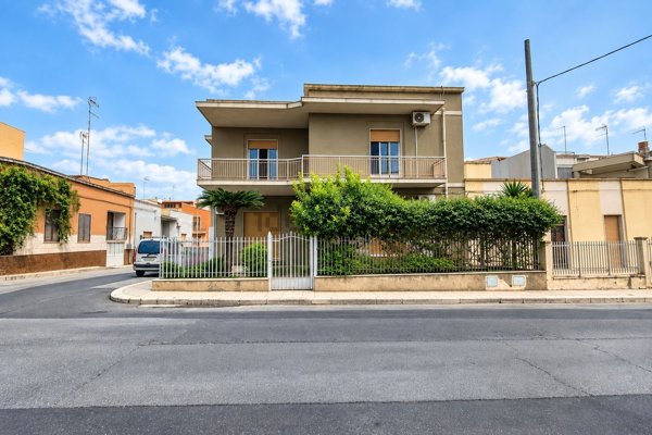 appartamento in vendita ad Ispica