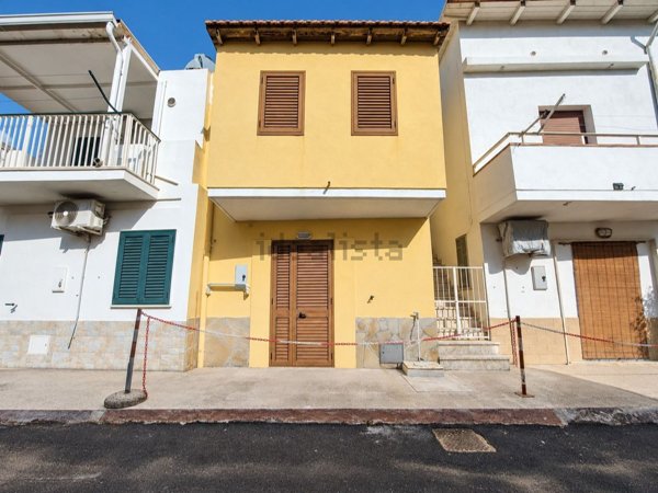 casa indipendente in vendita ad Ispica