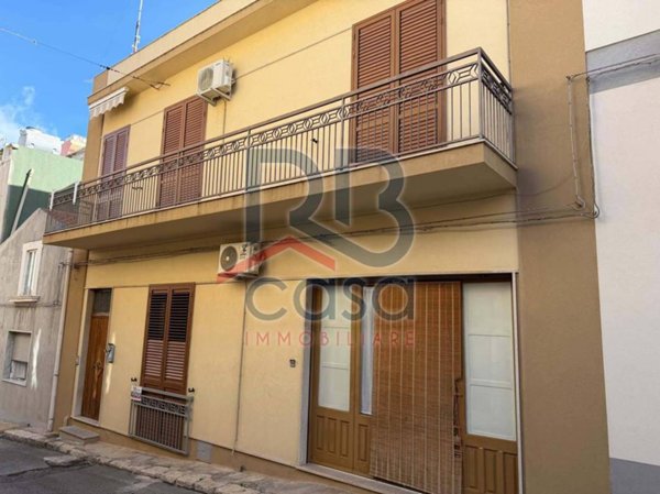 casa indipendente in vendita ad Ispica