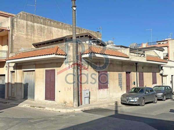 casa indipendente in vendita ad Ispica