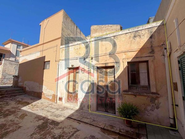 casa indipendente in vendita ad Ispica