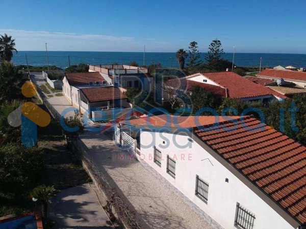casa indipendente in vendita ad Ispica in zona Santa Maria del Focallo
