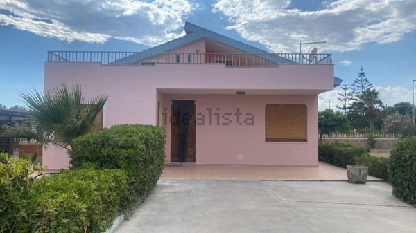 casa indipendente in vendita ad Ispica in zona Santa Maria del Focallo