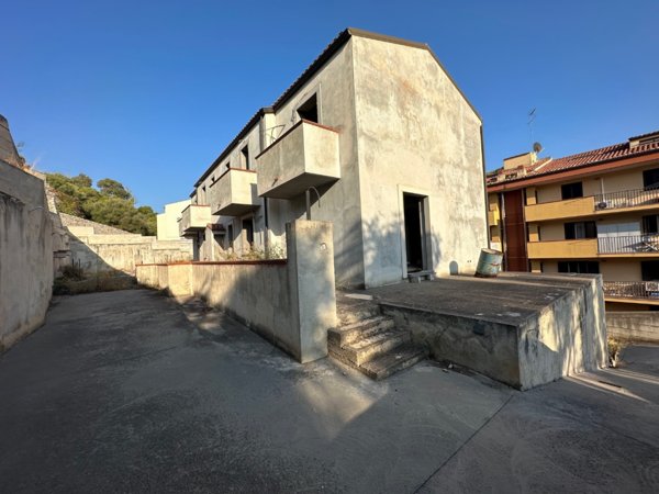 casa indipendente in vendita a Modica in zona Sacro Cuore