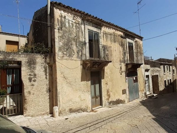 casa indipendente in vendita a Modica in zona Modica Alta