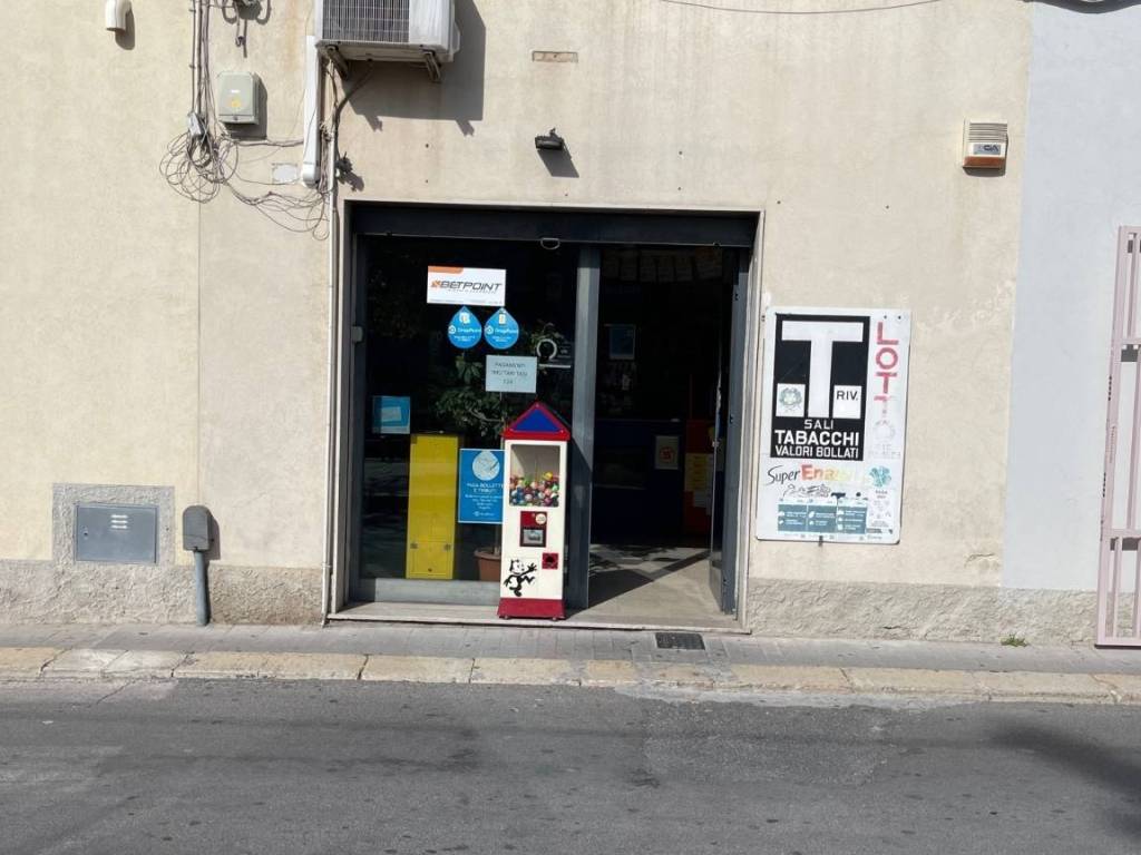 negozio in vendita a Modica in zona Modica Bassa