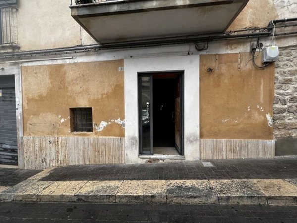 locale commerciale in vendita a Modica