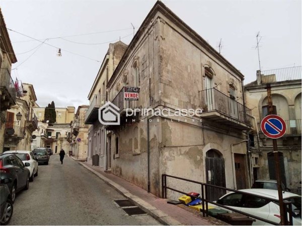 casa indipendente in vendita a Modica in zona Modica Alta