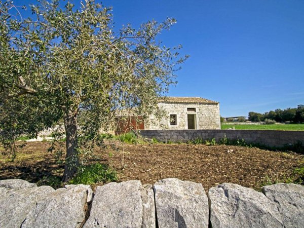 casa indipendente in vendita a Modica