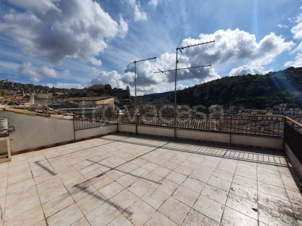 casa indipendente in vendita a Modica