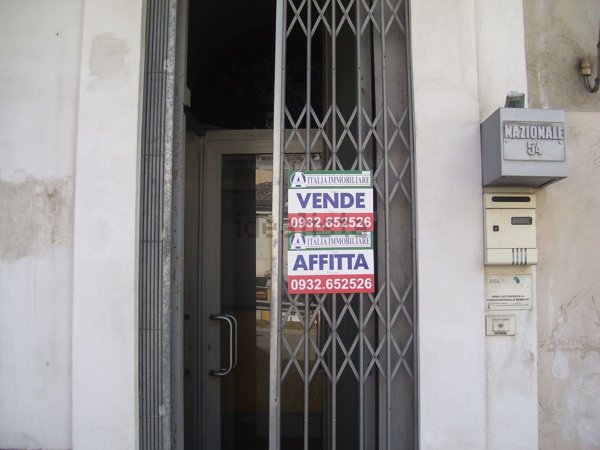 locale commerciale in vendita a Modica