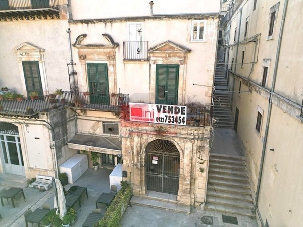 casa indipendente in vendita a Modica in zona Modica Bassa