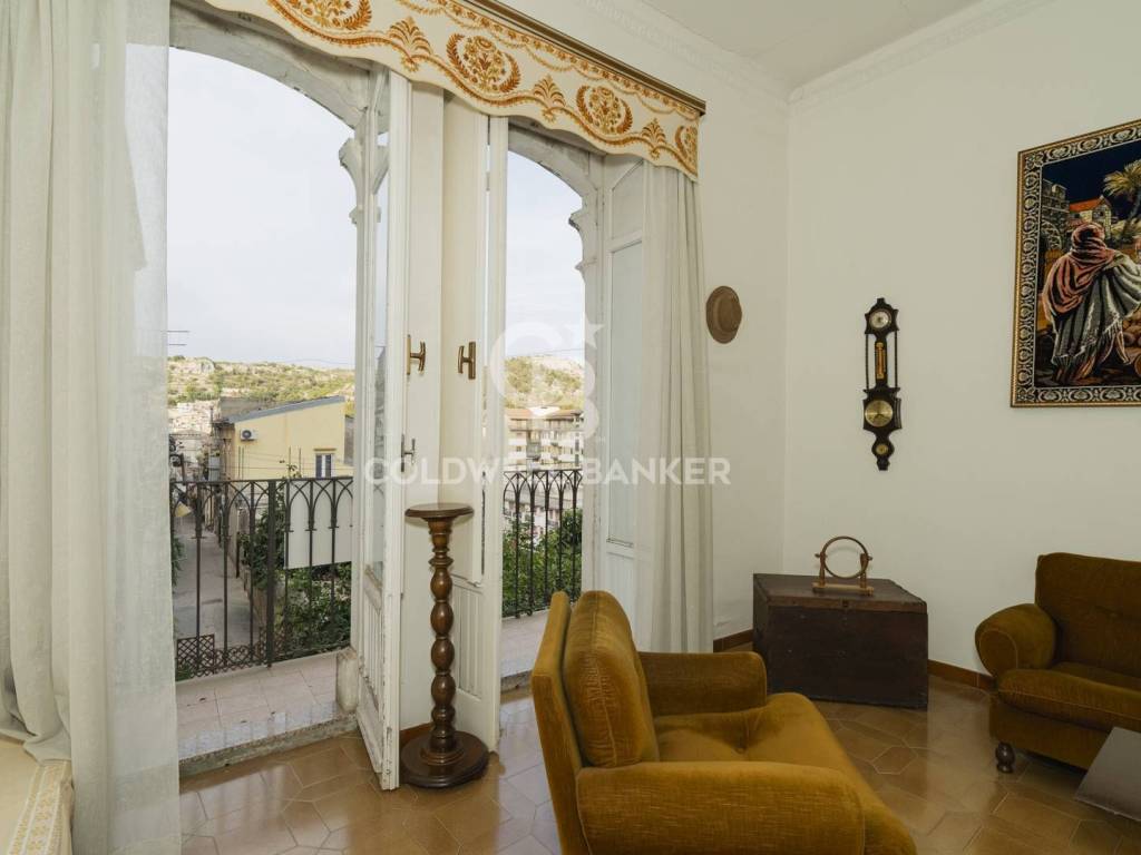 casa indipendente in vendita a Modica in zona Modica Bassa