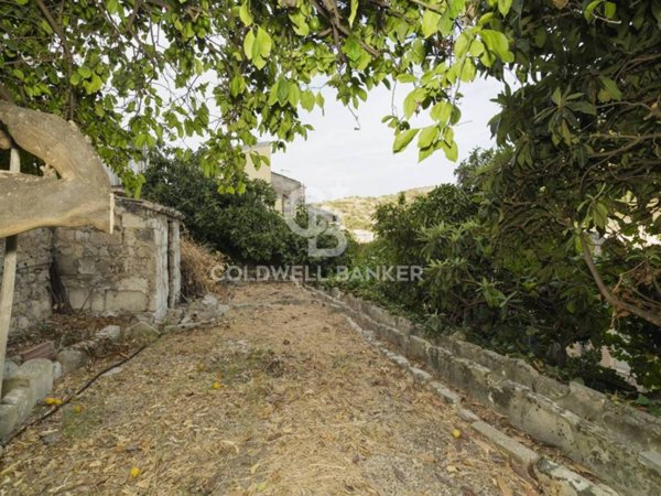 casa indipendente in vendita a Modica in zona Modica Bassa