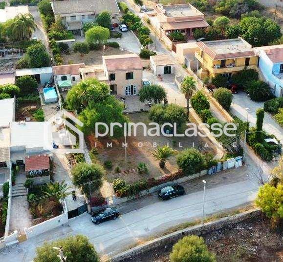 casa indipendente in vendita a Modica in zona Maganuco