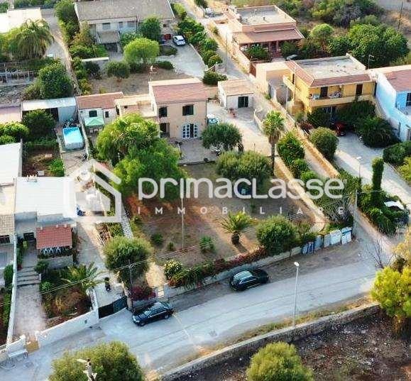 casa indipendente in vendita a Modica in zona Maganuco