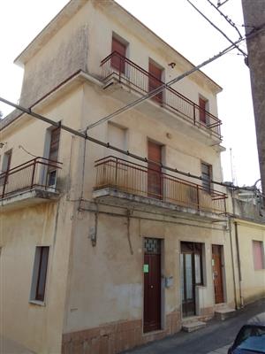 intera palazzina in vendita a Modica in zona Modica Bassa