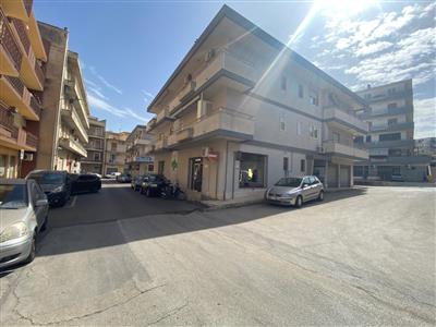 locale commerciale in vendita a Modica in zona Sacro Cuore