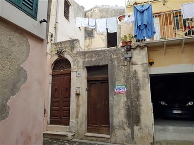 casa indipendente in vendita a Modica in zona Modica Bassa